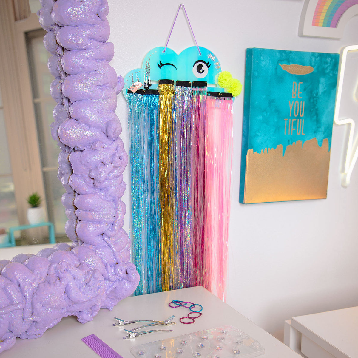 25 Hair Tinsel Styling257