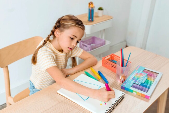 25 Rb Spark Crayons   257